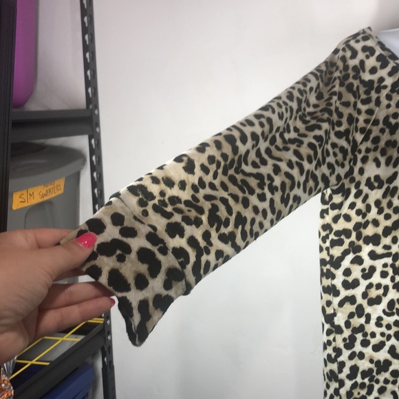 Express leopard print sweater size large - Picture 4 of 10
